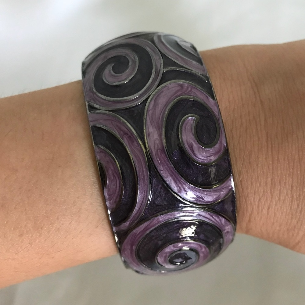 Vintage bangle bracelet